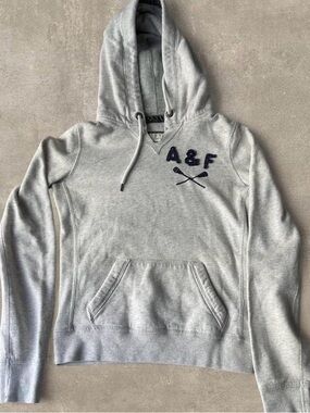 Abercrombie & Fitch Light Gray Hooded Pullover Sweatshirt - womens